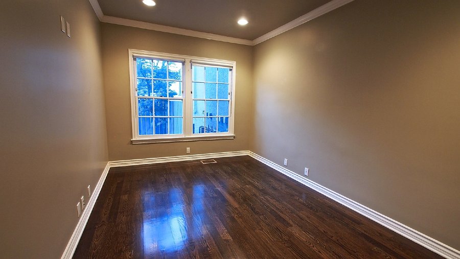The second bedroom with lots of light